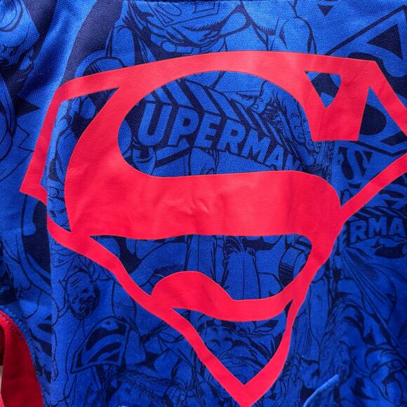 Youth Medium Superman Hoodie - Perfect for Fall/Winter! - Picture 2 of 7